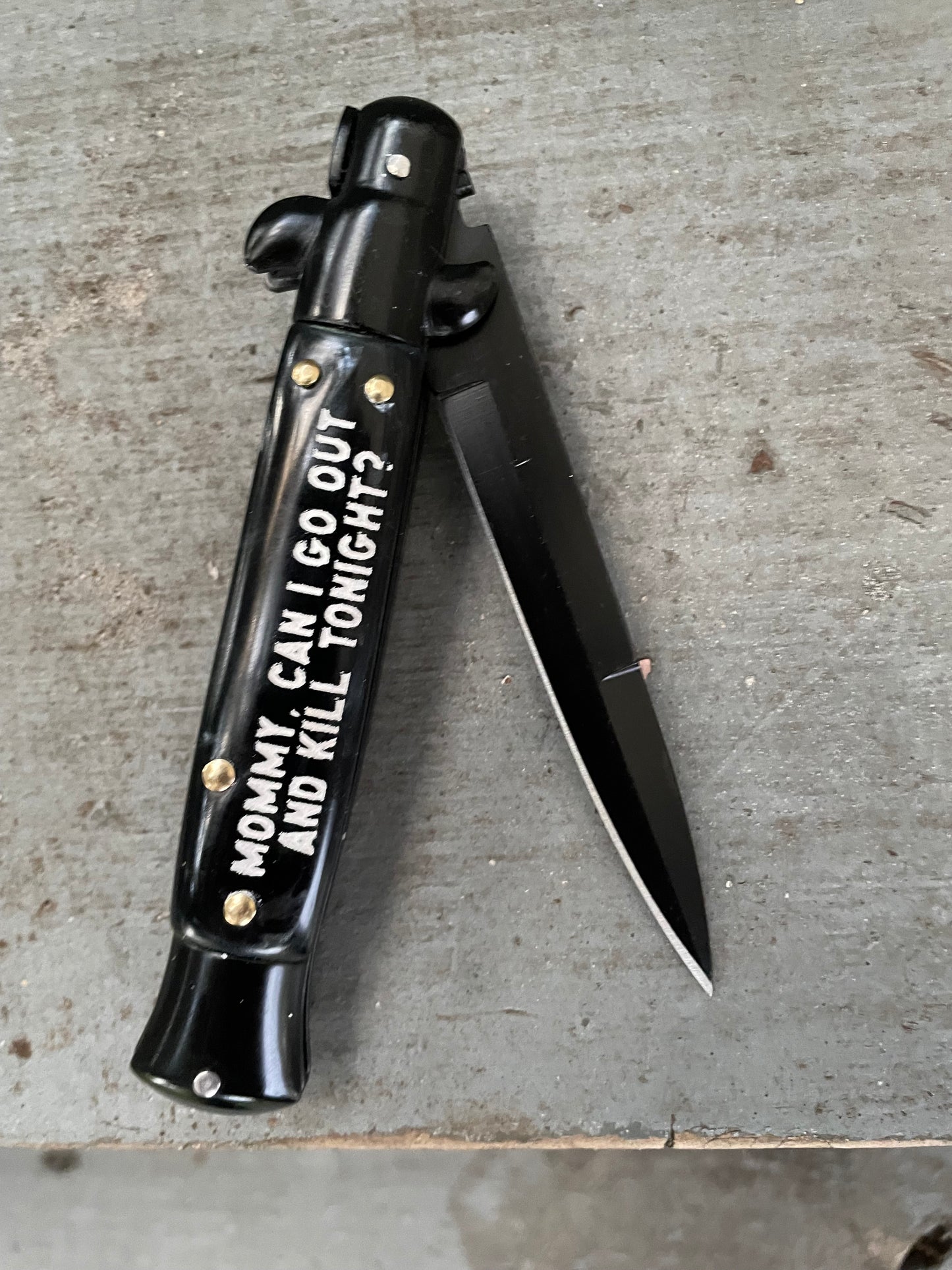 Skull punk knife