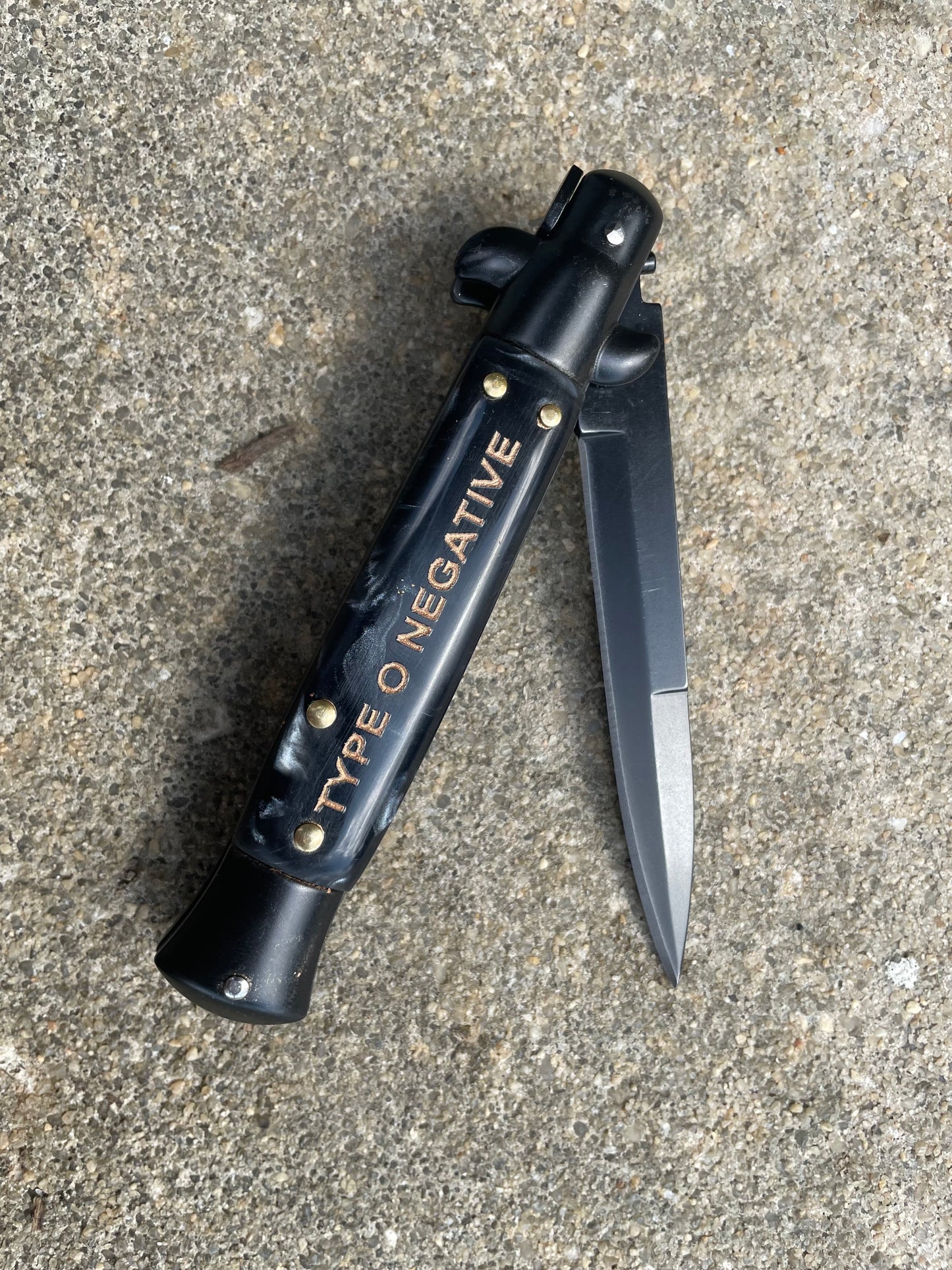 October Rust O- Knife