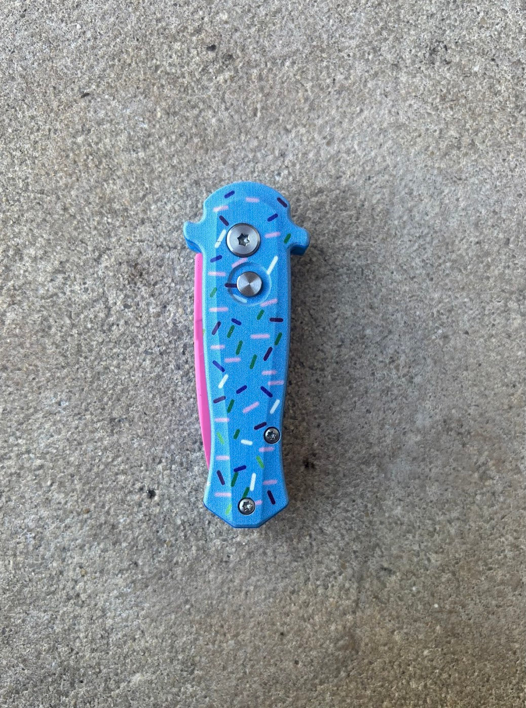 Mini Blue Sprinkles w/ Pink Blade