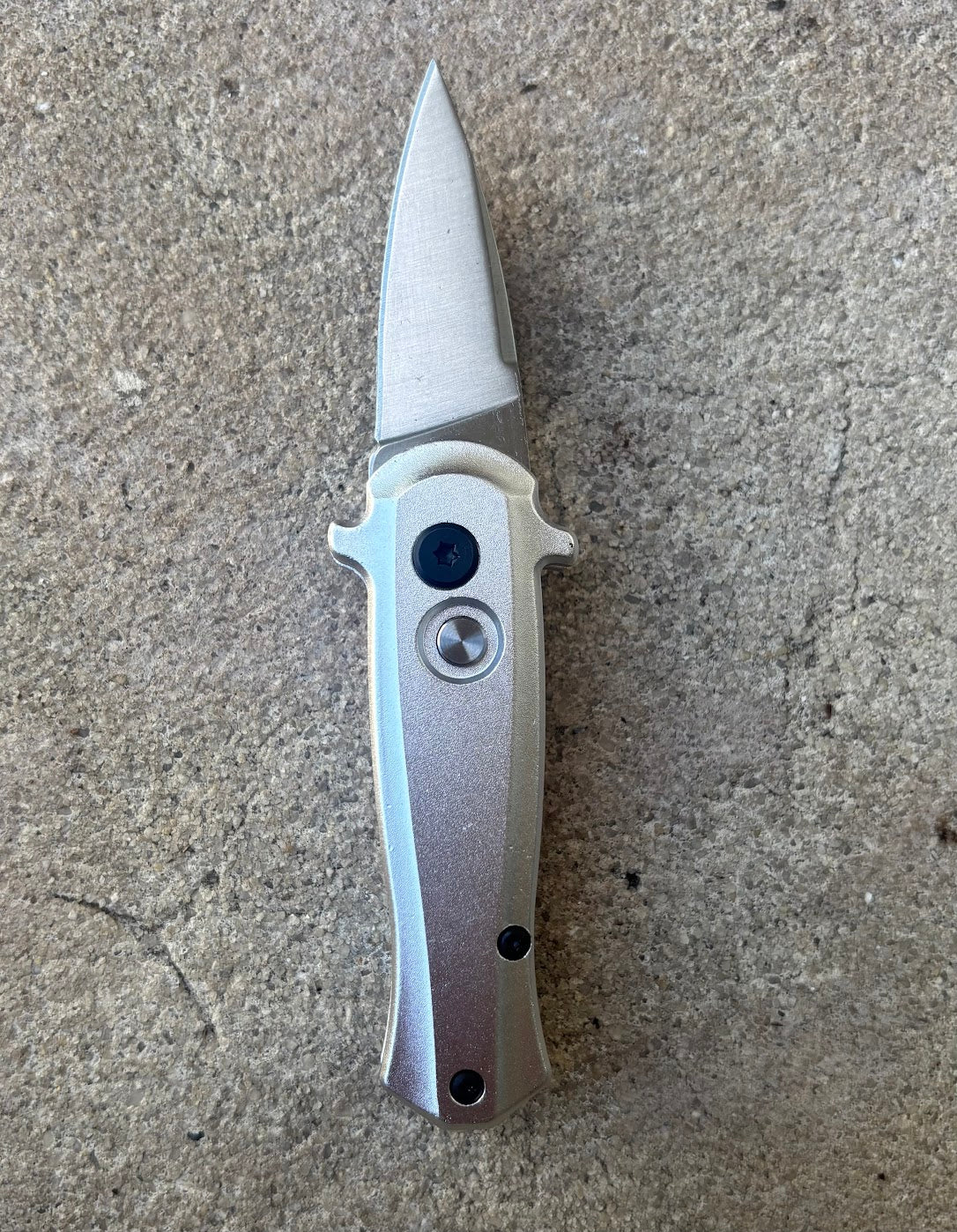 Mini Silver Stiletto w/ Silver Blade