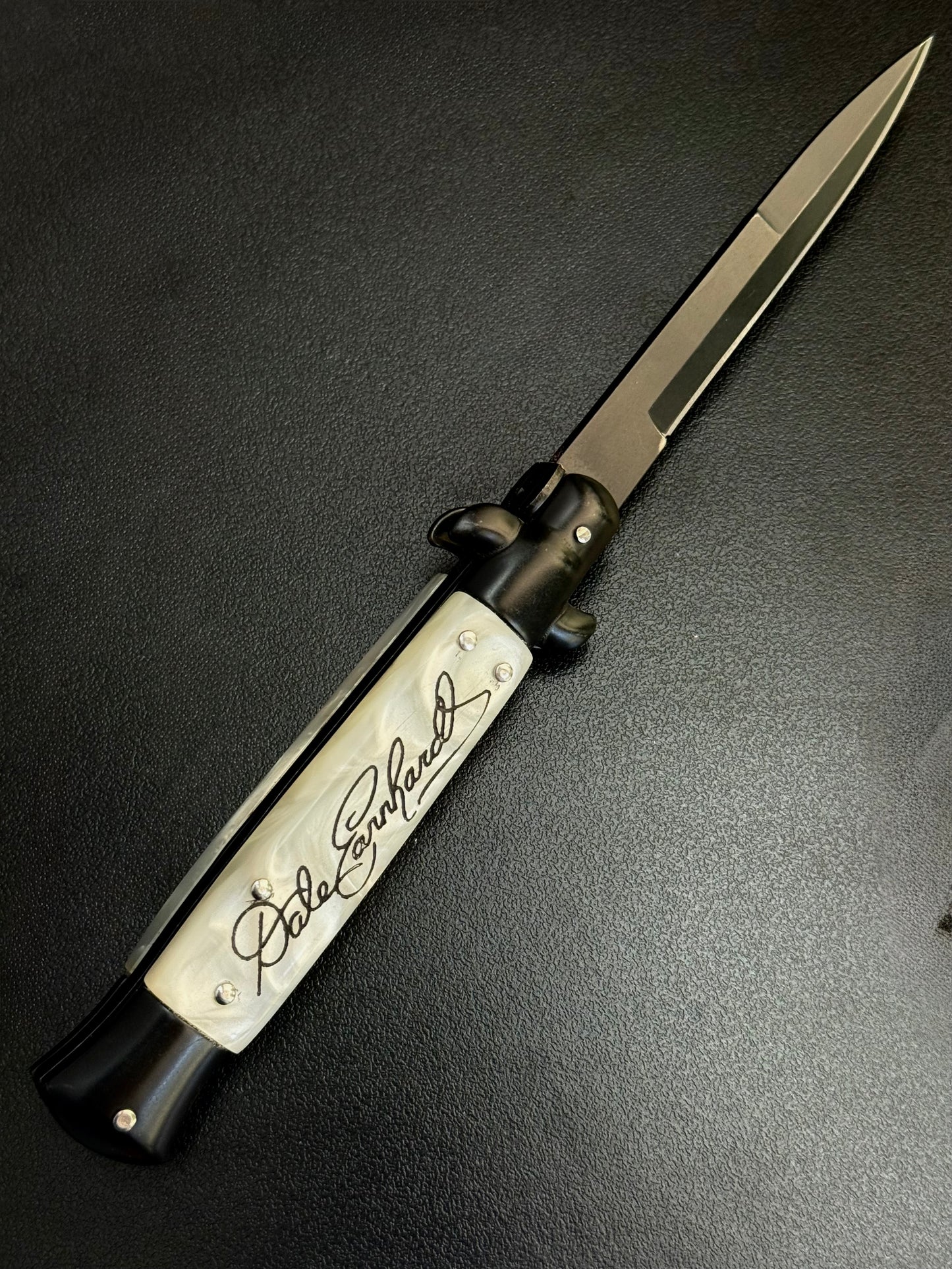 Intimidator Knife