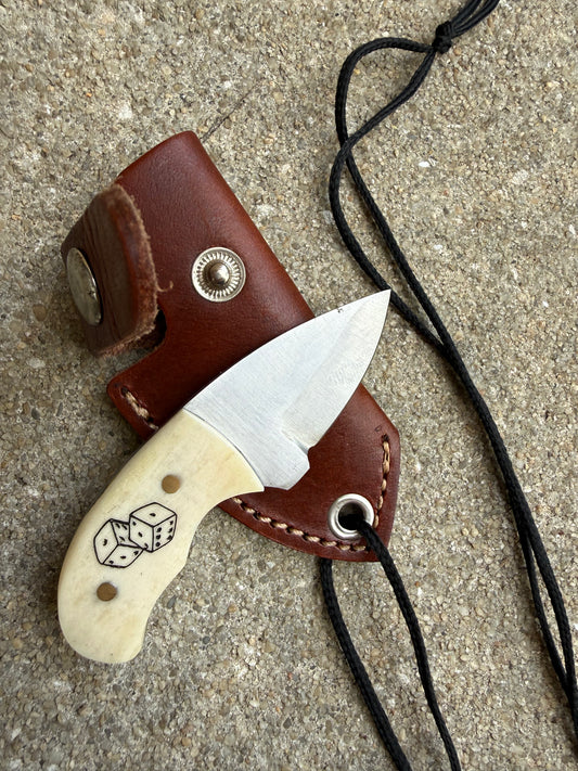 Mini dice blade with sheath