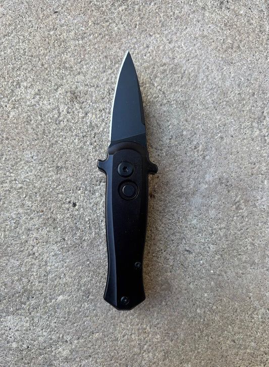 Mini Black Stiletto w/ Black Blade